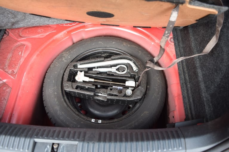 VOLKSWAGEN POLO 1.4 TDI BlueMotion Tech Match Red Manual Diesel 2016