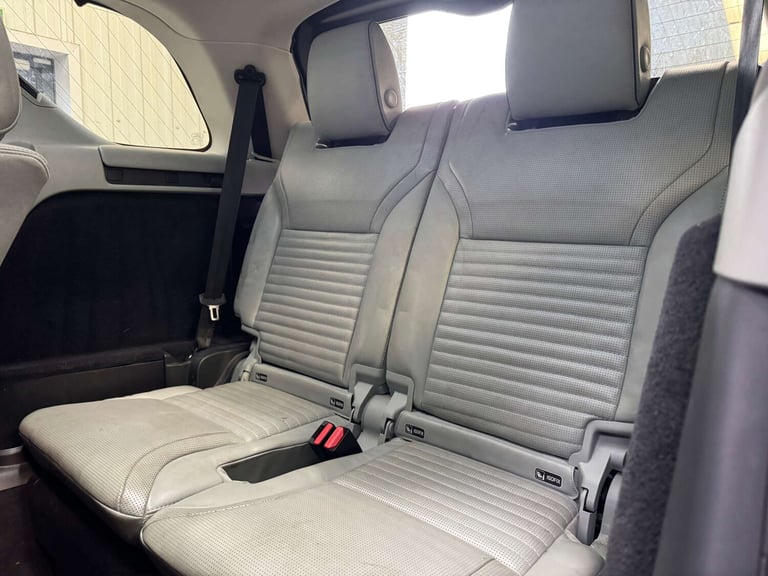 2017 Land Rover Discovery 3.0 Discovery Luxury HSE TD6 Auto 4WD 5dr SUV Diesel Automatic