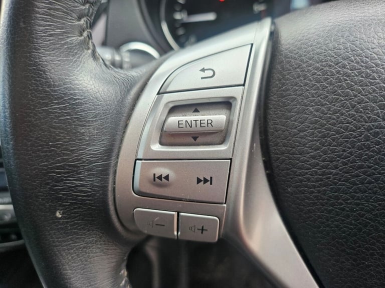 2015 Nissan X-Trail 1.6 dCi Tekna SUV 5dr Diesel Manual Euro 5 (s/s) (130 ps) ESTATE Diesel Manual