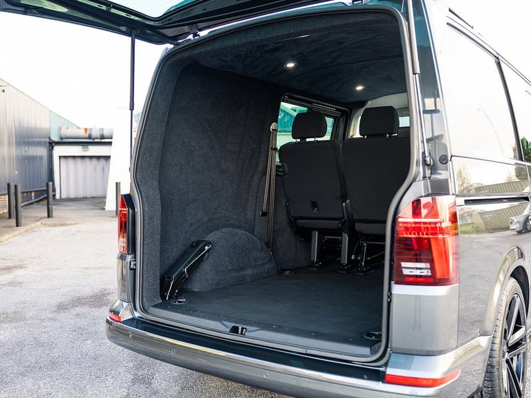 2024 Volkswagen Transporter 2.0 TDI 150 Highline Kombi Van DSG WINDOW VAN DIESEL Automatic