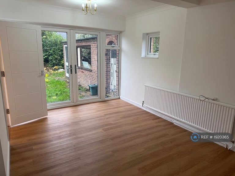 3 bedroom house in Bagley Close, West Drayton, UB7 (3 bed) (#1920365)