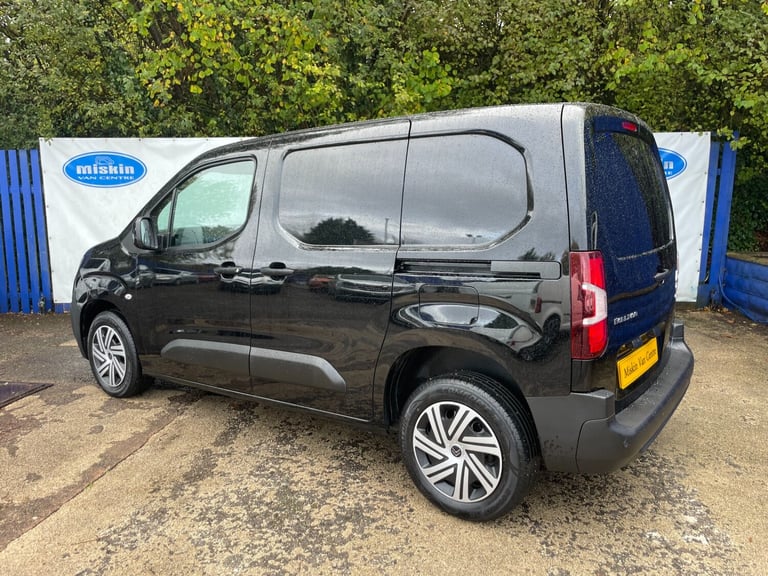 2022 Citroen Berlingo 1.5 BlueHDi 1000Kg Enterprise Pro 100ps Diesel Van In Black PANEL VAN Diese...