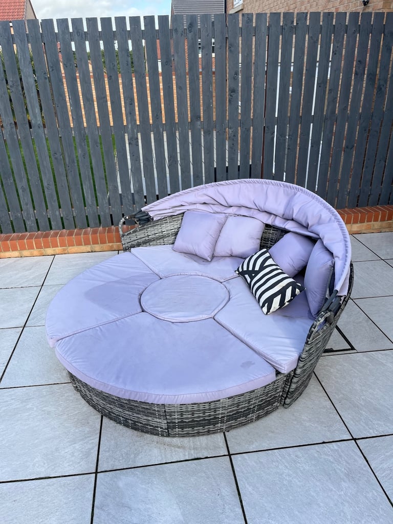 Garden day bed plus brand new spares