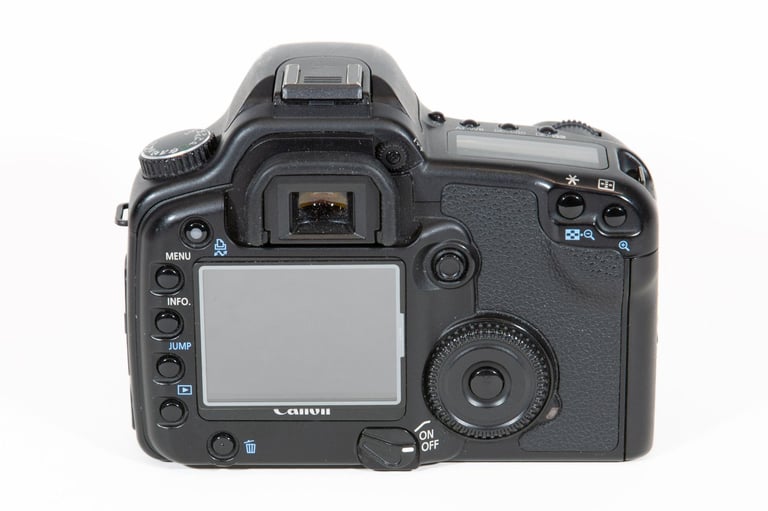 Canon 30D Digital Camera + Sigma Lens & Accessories