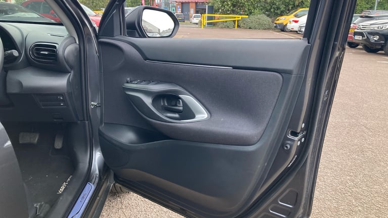2025 Toyota Yaris Cross 1.5 Hybrid Icon 5dr CVT Hybrid Estate Estate Hybrid Automatic