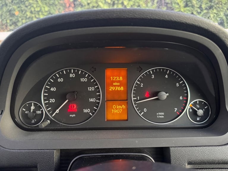 2010 Mercedes-Benz A-Class 1.5 A160 BlueEfficiency Classic SE 5dr HATCHBACK Petrol Manual
