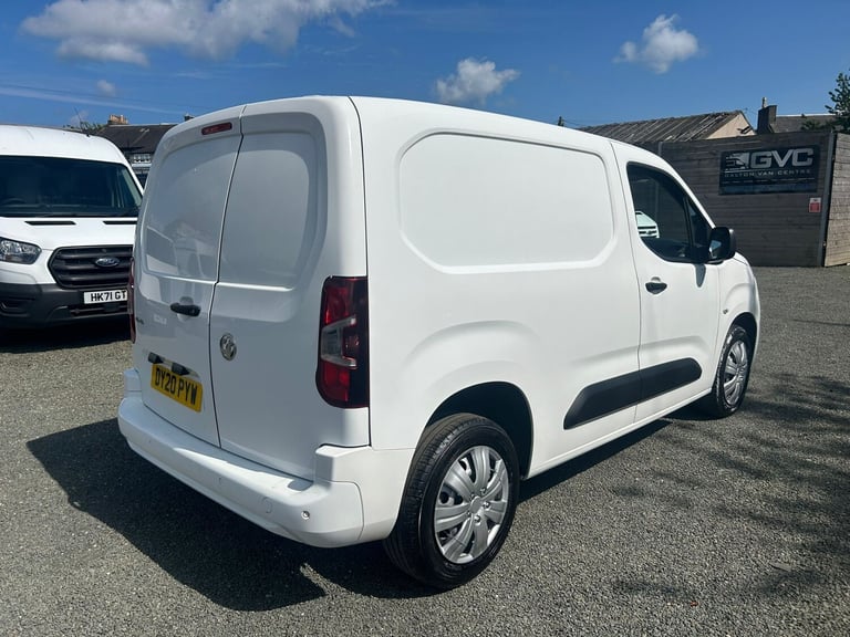 2020 Vauxhall Combo 2300 1.5 Turbo D 100ps H1 Sportive Van PANEL VAN Diesel Manual