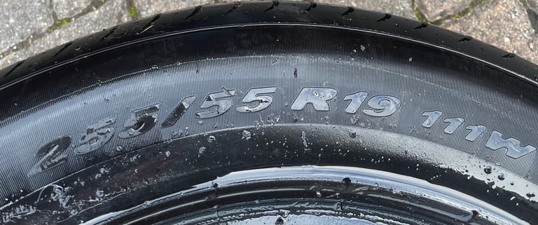 image for Pirelli 255 55 r19 111w Tyres new x 2 