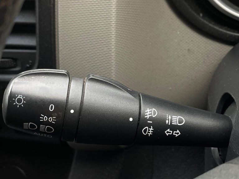 2015 Renault Trafic 1.6 dCi 29 Sport Crew Van LWB Euro 5 5dr WINDOW VAN Diesel Manual