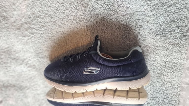 Skechers uk4 uber lightweight memory foam navy trainers, almost teo tone design 