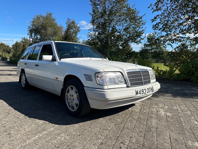 image for Mercedes-Benz, E CLASS, Estate, 1995, Automatic, 2996 (cc), 5 doors