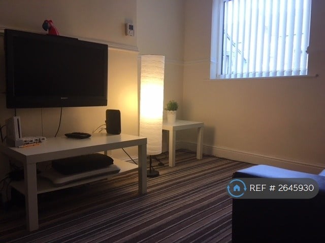 image for 5 bedroom house in Kensington Road, Middlesbrough, TS5 (5 bed) (#2645930)