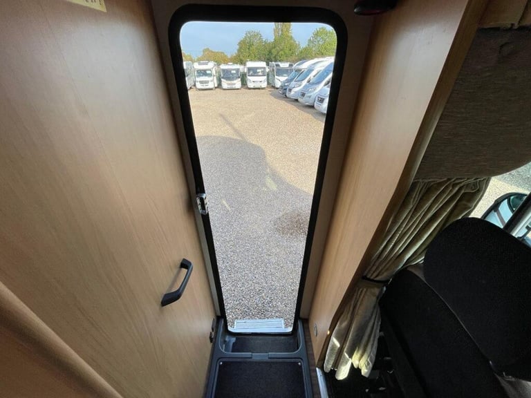 Elddis Autoquest 145 4 Berth 4 Belt End lounge 3300kg
