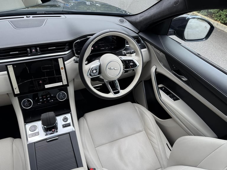 2023 Jaguar F-Pace 2.0 D200 R-Dynamic HSE Black 5dr Auto AWD ESTATE DIESEL Automatic