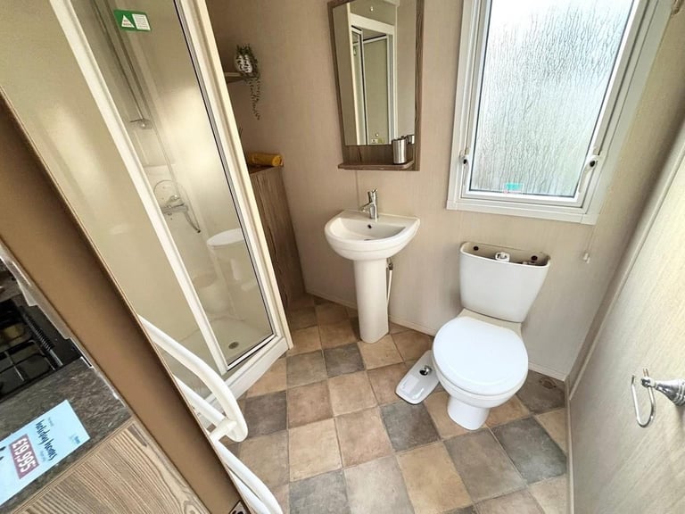 DIRECT BEACH ACCESS CARAVAN FOR SALE 3 BEDROOM 