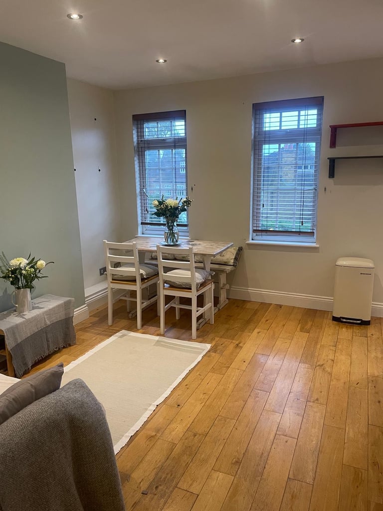 2 Bed Flat, Colston Road, East Sheen SW14