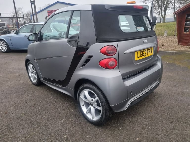 2012 smart fortwo 1.0 Pulse Cabriolet 2dr Petrol SoftTouch Euro 5 (84 bhp) Convertible Petrol Aut...