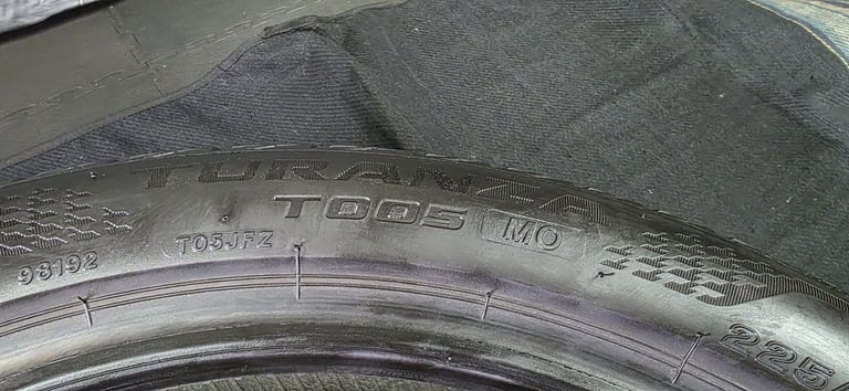 225 45 18   2 x tyres Bridgestone Turanza TOO5 MO