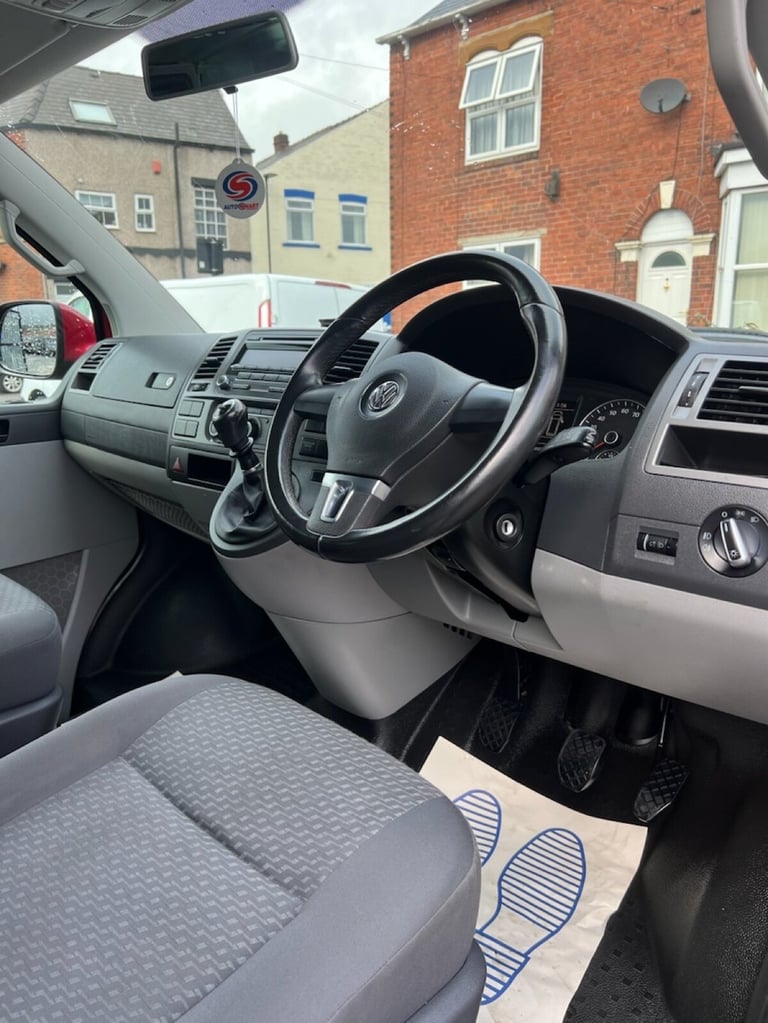 2014 Volkswagen Transporter 2.0 BiTDI T32 Highline Kombi 4dr Diesel Manual 4MOTION L1 H1 (214 g/k...