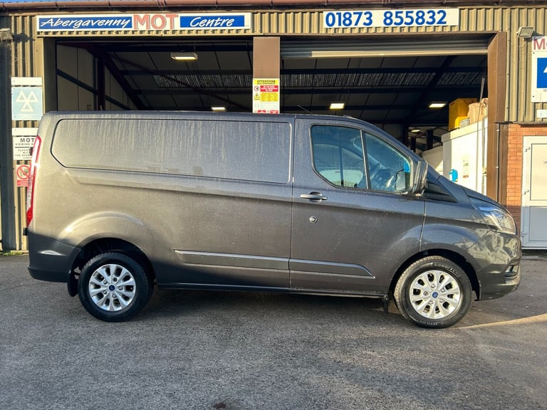 2021 Ford Transit Custom Limited 2.0 EcoBlue 130ps L1 H1 SWB 34,500 miles Grey