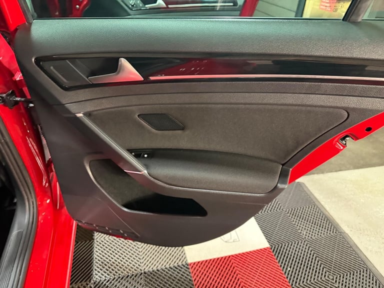 2017 Volkswagen Golf 1.6 TDI BlueMotion Tech GT Euro 6 (s/s) 5dr HATCHBACK Diesel Manual