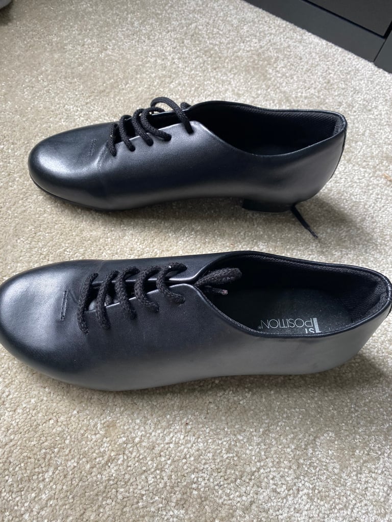 Tap Shoes - Gilrs Size 4 | in Dagenham, London | Gumtree