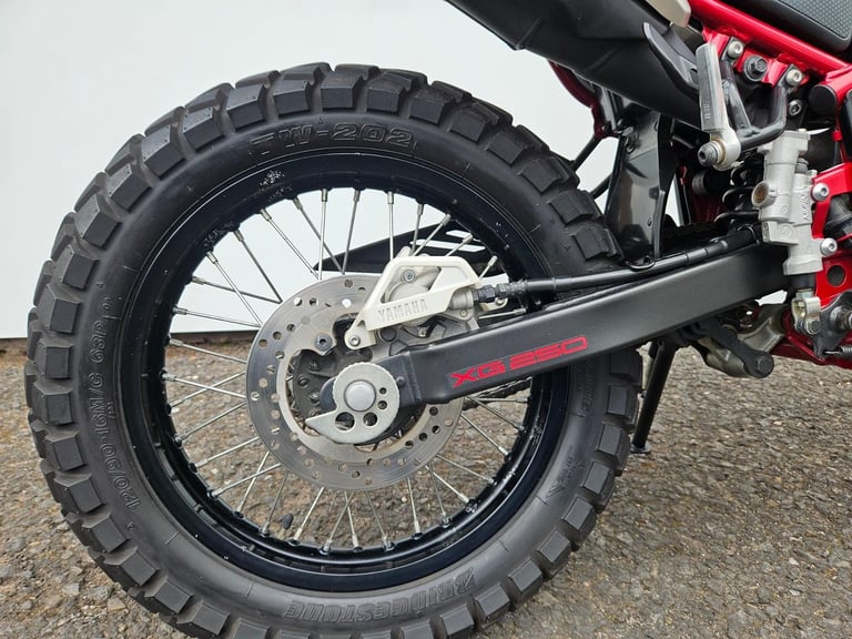Yamaha XG250 Tricker in outstanding colours 
