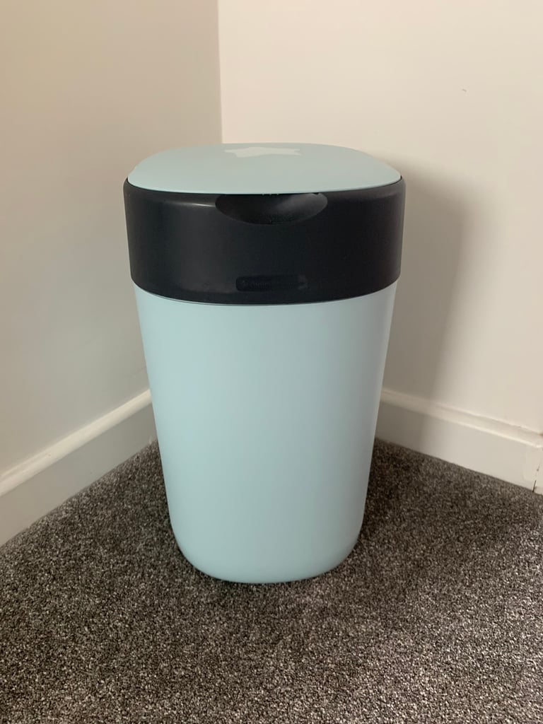 image for Tommee tippee nappy bin; barely used