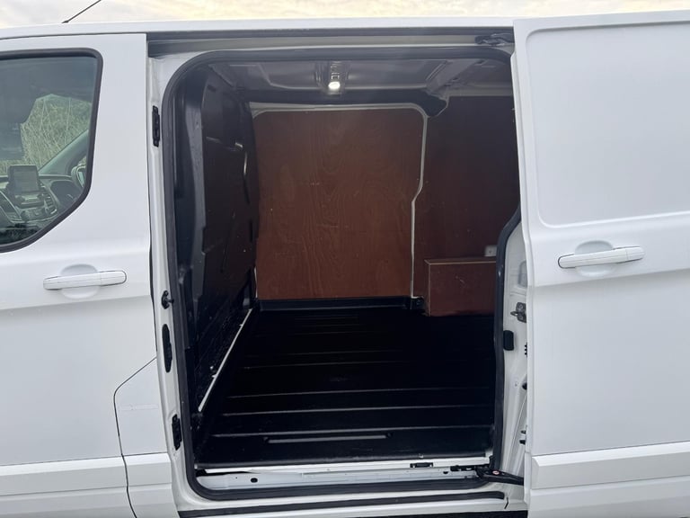 Ford Transit Custom 2.0 300 EcoBlue Limited Panel Van 5dr Diesel Manu... 2021/71