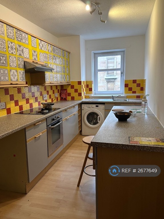 3 bedroom flat in Beltane Street, Glasgow, G3 (3 bed) (#2677649)