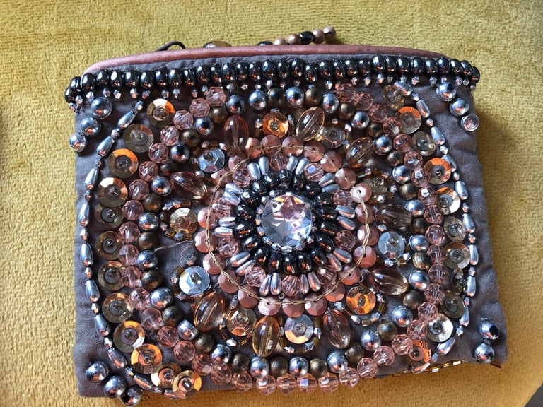 3 jewelled purses