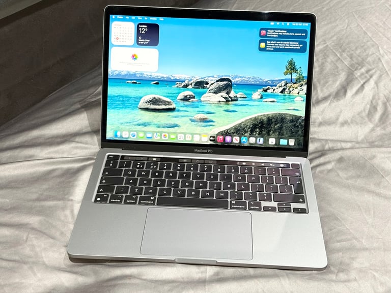 image for CAN DELIVER,BATTERY HEALTH 100% ONLY USED FEW TIME,CYCLE 70 MACBOOK PRO 2020 13” LAPTOP M1 16GB RAM 