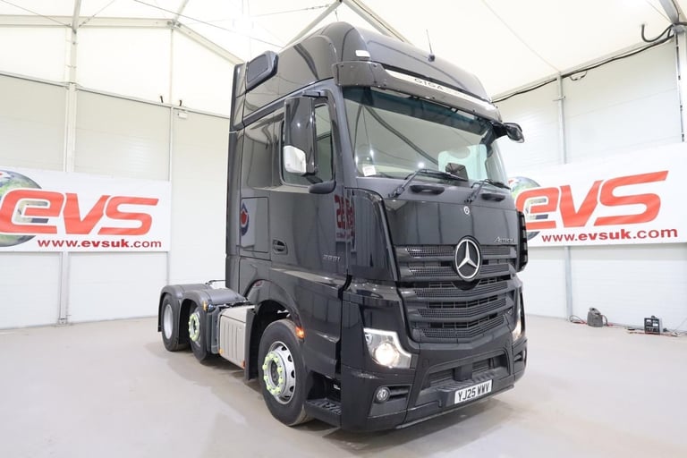 image for 2025 (25 PLATE) Mercedes Benz ACTROS 2551 6x2 Euro 6 Tractor Units