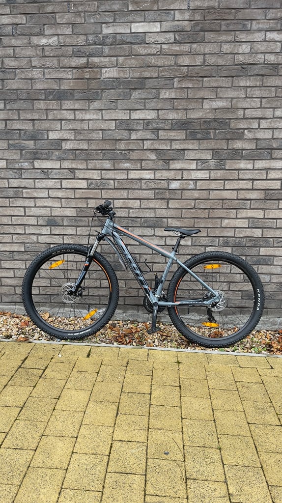 Scott Aspect Mountain Bike – 29” Wheels – Medium Frame