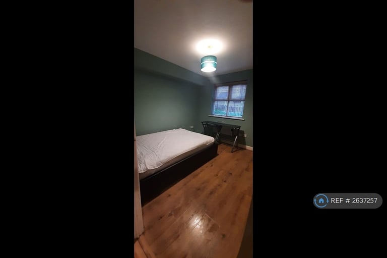2 bedroom flat in Cromwell Road, Cambridge, CB1 (2 bed) (#2637257)