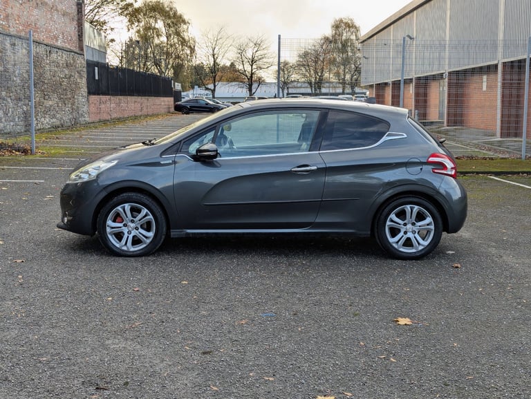 2013 Peugeot Intuitive, 208 VTI, 1.2 Petrol, 3dr, Manual