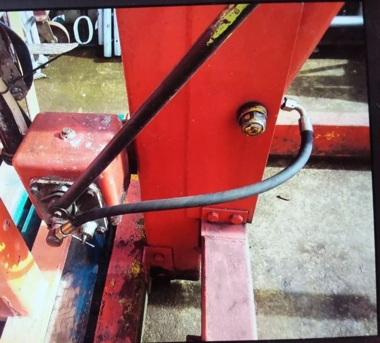 floor crane - 2 ton - long reach
