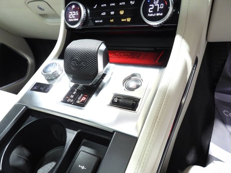 2023 23 JAGUAR F-PACE 5.0 P550 V8 SVR SUV 5DR PETROL QUICKSHIFT AWD EURO 6 (S/S)