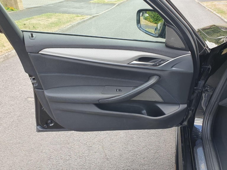 BMW 5 SERIES 3.0 540i xDrive M Sport Touring 2018