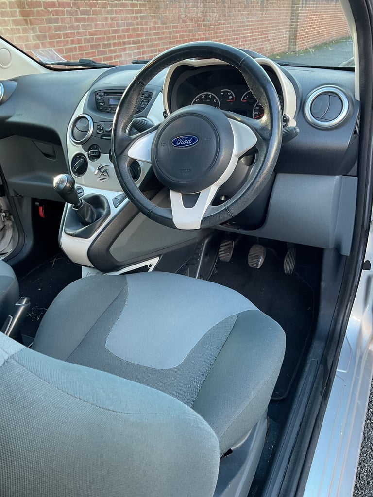 Ford, KA, Zetec, Hatchback, 2012, Manual, 1242 (cc), 3 doors