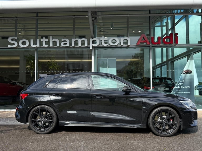  Audi RS3 2.5 TFSI Carbon Black Sportback 5dr Petrol S Tronic quattro Euro 6 (s/s) (4 Petrol Auto...