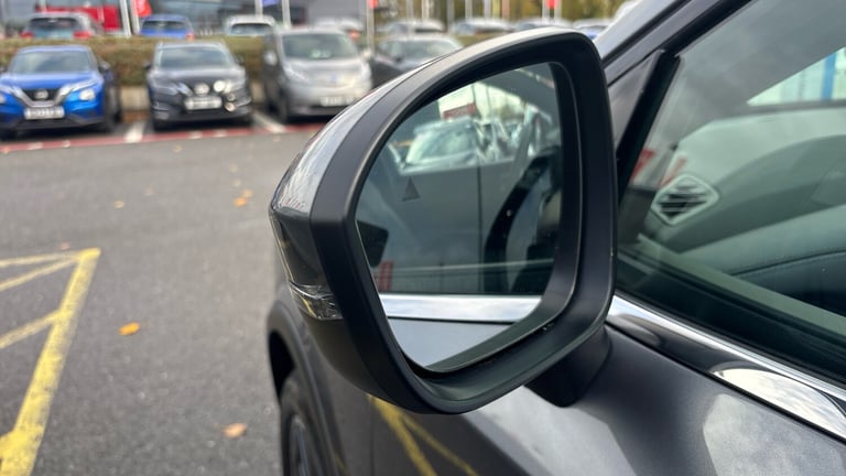 2022 Nissan Qashqai 1.3 DiG-T MH Tekna 5dr Petrol Hatchback Hatchback Petrol Manual