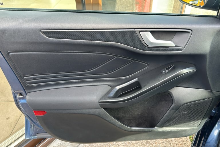  Ford Focus 1.0t Ecoboost St Line Hatchback 5dr Petrol Manual Euro 6 s/s 125 Ps