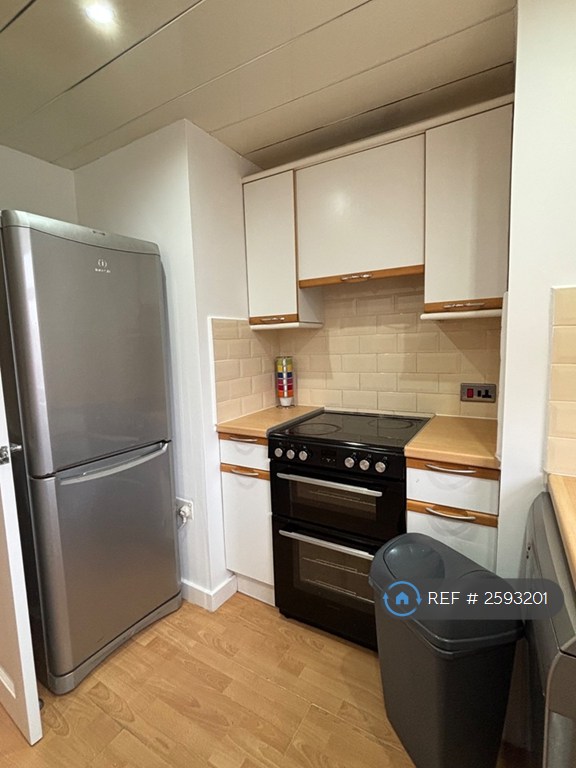 2 bedroom flat in Verdala Park, Liverpool, L18 (2 bed) (#2593201)
