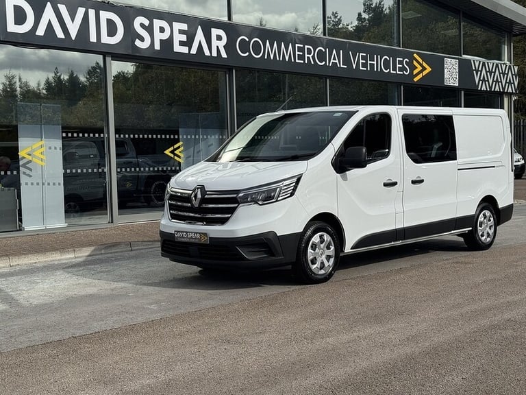 2025 Renault Trafic 130ps LL30 130 Advance 6 Seat with Air Con, Cruise, Rear Sensors &amp; Delive...