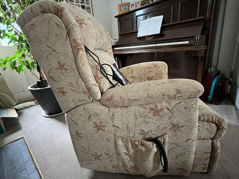 image for Riser recliner for sale - excellent condition 