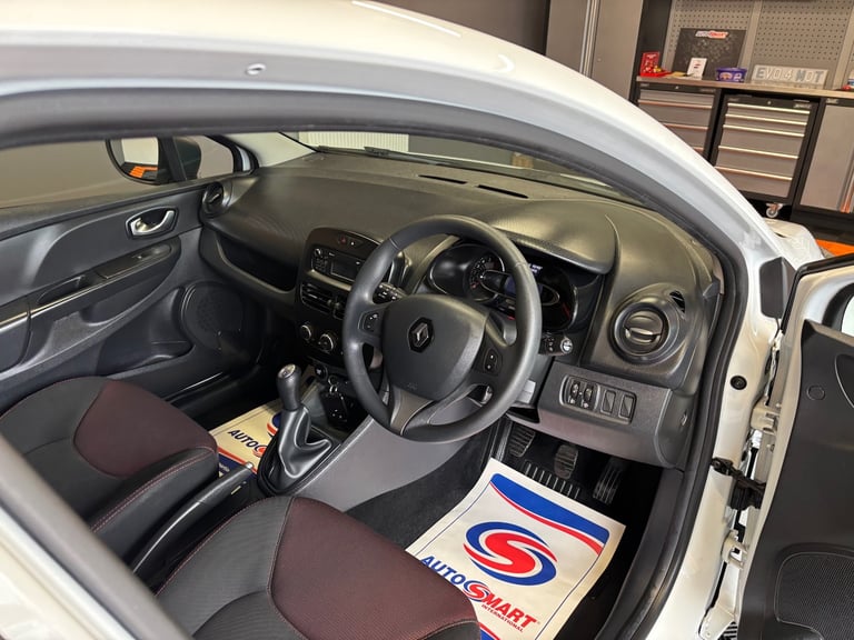 2016 Renault Clio 1.2 16V Play 5dr HATCHBACK Petrol Manual