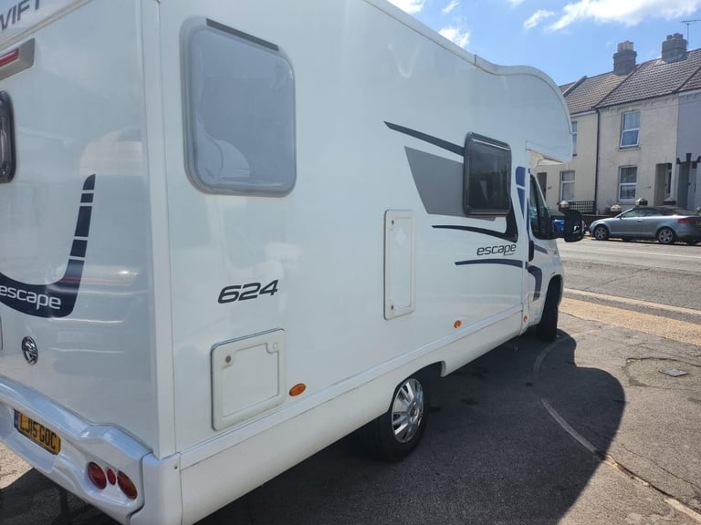 Swift Escape 624 5 BERTH COACHBUILT  DIESEL MANUAL 2015/15