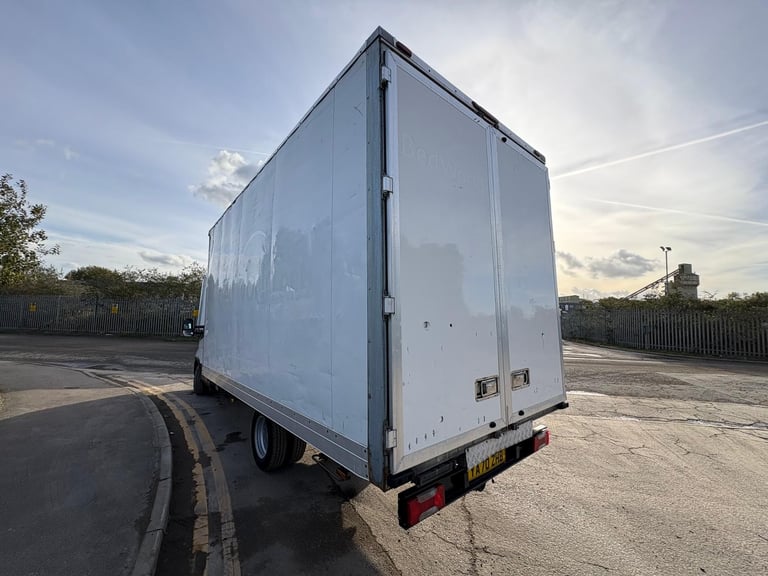 2021 Iveco Daily 3.0 35-160 euro6 twin rear wheel manual 15ft Luton box van