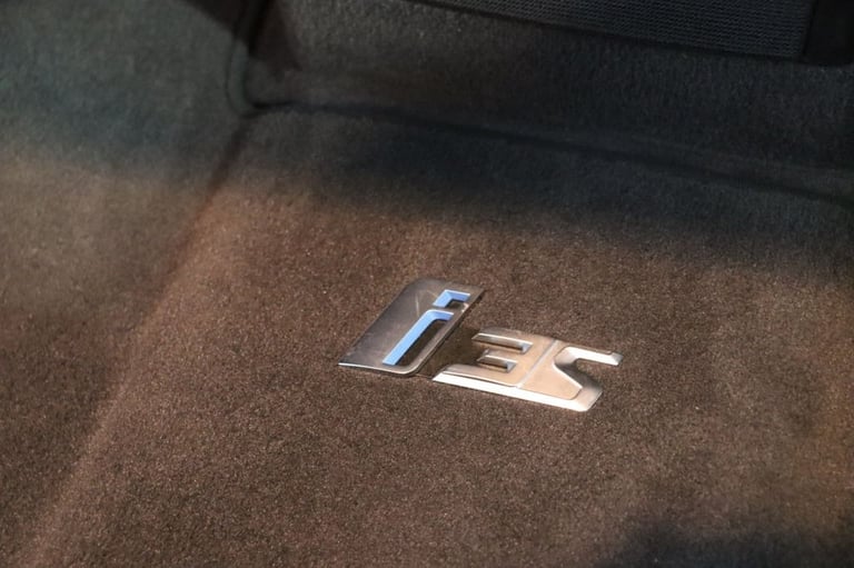 2022 BMW i3 42.2kWh S 5dr Auto (20 inchALLOYS, HEATED SEATS) Hatchback Automatic